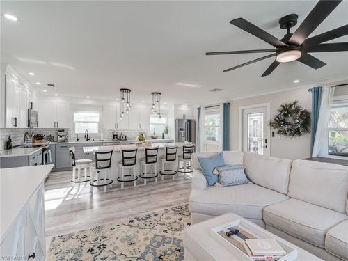 911 North St, FORT MYERS BEACH, FL, 33931-2208 | Card Image