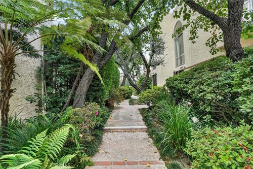 b-5267 Coldwater Canyon Ave, Sherman Oaks, CA, 91401-6167 | Card Image