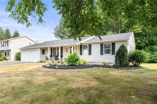 706 Close Cir, Webster, NY, 14580-9165 | Card Image