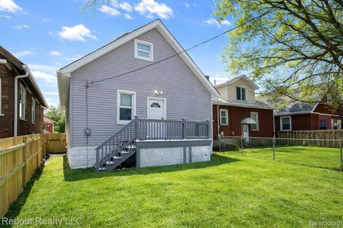 7714 Smart St, Detroit, MI, 48210-1911 | Card Image
