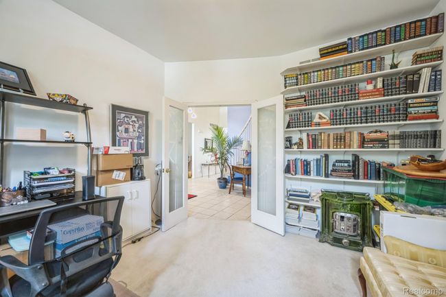 15_38049_Lantern_Hill_Ct_Farmington_Hills_MI_48331_USA-Living_room-194376_SEP-26.jpg | Image 14