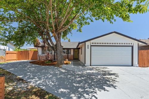 2117 Elliott Dr, American Canyon, CA, 94503-1331 | Card Image