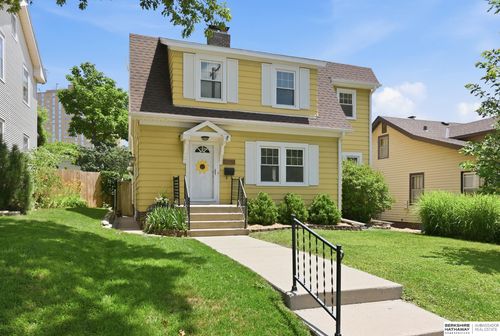 827 S 55th St, Omaha, NE, 68106-1701 | Card Image
