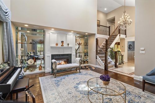 12 Logging Rd, Katonah, NY, 10536-3609 | Card Image