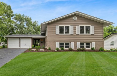 3239 Stillwell Ct, Woodridge, IL, 60517-1459 | Card Image