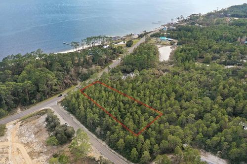 2043 Hwy 98 W, Carrabelle, FL, 32322 | Card Image