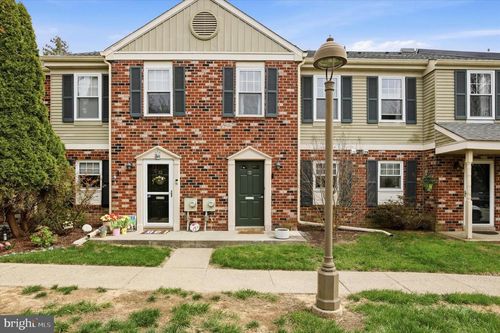 111-u-32-32 Coventry Court, BLUE BELL, PA, 19422 | Card Image