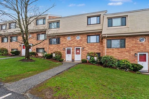 252-252 Farrwood Dr, Haverhill, MA, 01835-8441 | Card Image