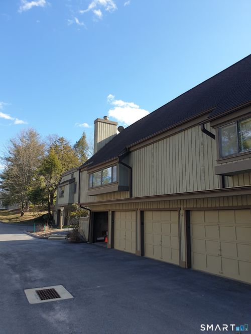b-620 Heritage Vlg, Southbury, CT, 06488 | Card Image