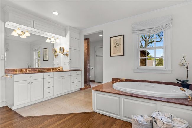 355 Myrtle St, House other with 5 bedrooms, 5 bathrooms and 2 parking in Winnetka IL | Image 18