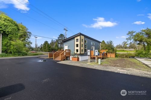 2-1303 30th St, Seaview, WA, 98644-2005 | Card Image