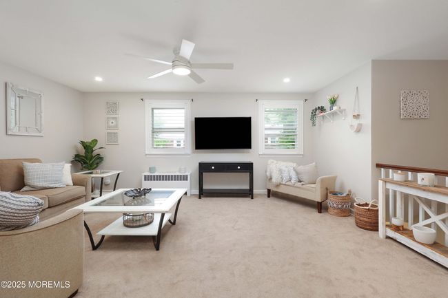 131 Manor Dr, Condo with 2 bedrooms, 1 bathrooms and 1 parking in Red Bank NJ | Image 6