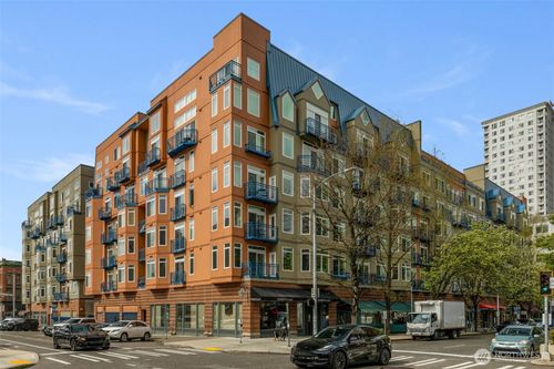 750-2415 2nd Ave, Seattle, WA, 98121-1443 | Card Image
