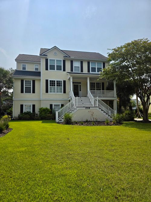 3518 Stockton Dr, Mount Pleasant, SC, 29466-7028 | Card Image