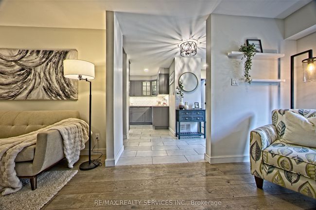 26 Scribner Crt, House other with 4 bedrooms, 3 bathrooms and 4 parking in Brampton ON | Image 5