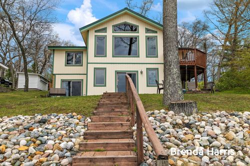 7975 E Lake Rd, Twin Lake, MI, 49457-9305 | Card Image