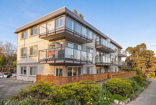 10-2223 Prince Edward St, Vancouver, BC, V5T4K6 | Card Image