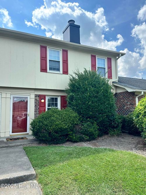 25 Scott St, Greenville, NC, 27858-5572 | Card Image