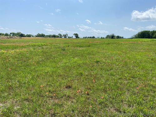 7866 Homestead Drive, Mounds, OK, 74047 | Card Image