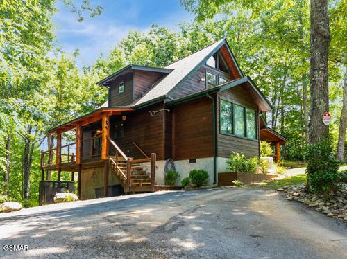 514 Deer Path Ln, Gatlinburg, TN, 37738-6325 | Card Image