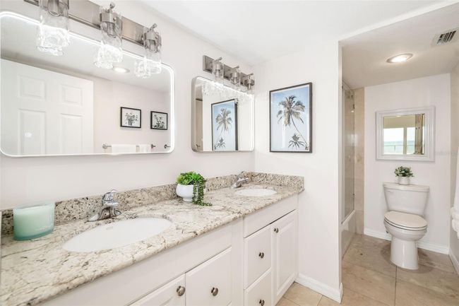 APT-6B - 1750 Benjamin Franklin Dr, Condo with 2 bedrooms, 2 bathrooms and null parking in SARASOTA FL | Image 25