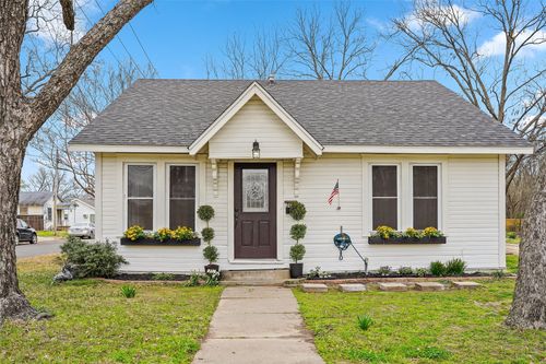 304 Texas Street, Sulphur Springs, TX, 75482 | Card Image