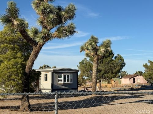 10444 Solano Rd, Phelan, CA, 92371 | Card Image