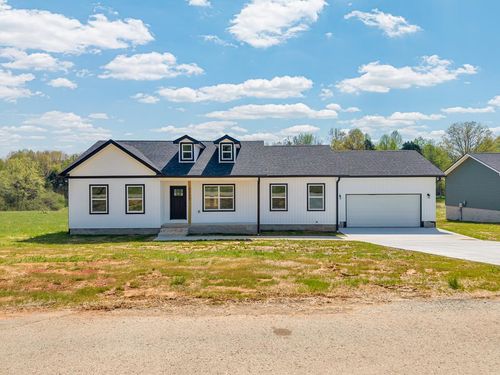 8352 Southfork Rd, Baxter, TN, 38544-4637 | Card Image