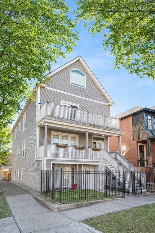 2-1901 W Fletcher St, Chicago, IL, 60657-8501 | Card Image