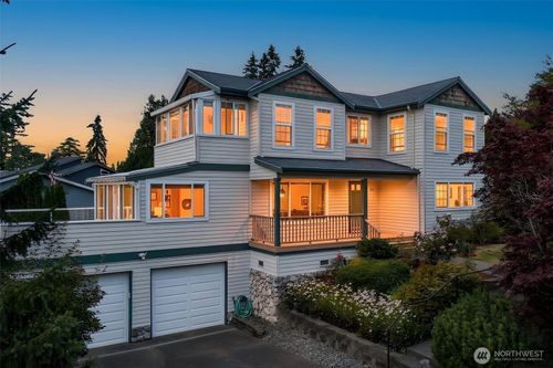 911 Brookmere St, Edmonds, WA, 98020-2611 | Card Image