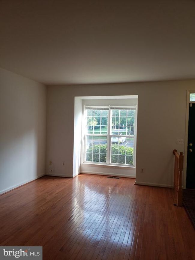 9426 Silver Meteor Ct, Townhouse with 3 bedrooms, 4 bathrooms and null parking in MANASSAS PARK VA | Image 8