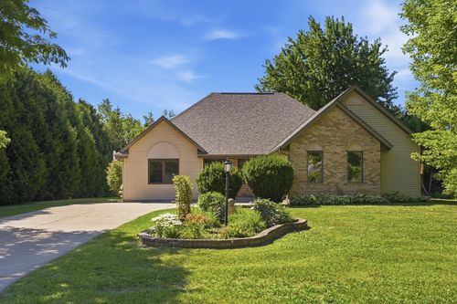 N114W19759 Woodberry Pass, Germantown, WI, 53022-2980 | Card Image