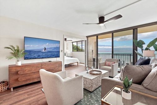 304-250 Hauoli St, Wailuku, HI, 96793-5909 | Card Image
