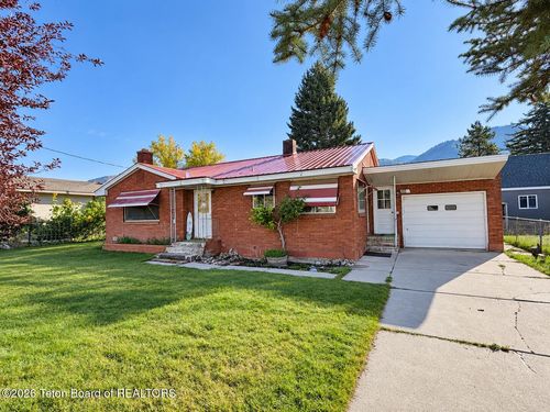 583 Adams St, Afton, WY, 83110-5058 | Card Image