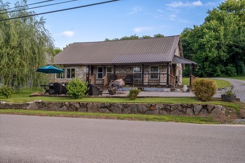 102 Church St, Petersburg, TN, 37144-5018 | Card Image
