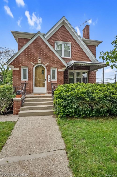 b-200 S Pleasant St, Royal Oak, MI, 48067-2484 | Card Image