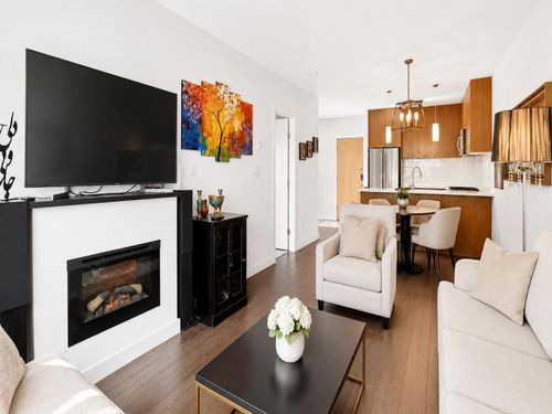 201-1330 Marine Dr, North Vancouver, BC, V7P1T4 | Card Image