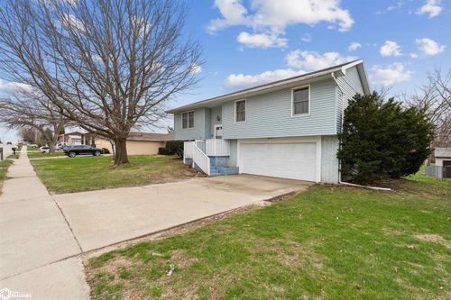 211 E Southridge Rd, Marshalltown, IA, 50158-4534 | Card Image