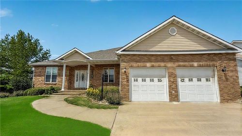1810 Southdale Ave, Maryville, MO, 64468-8515 | Card Image
