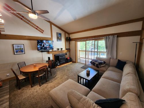 200 Creekside Dr, Bear Valley, CA, 95223-9455 | Card Image