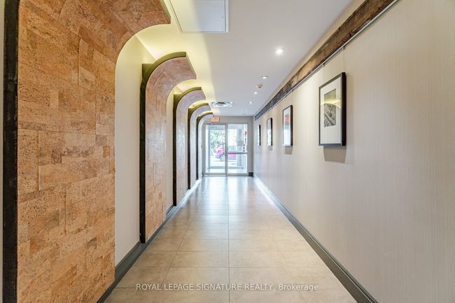 502 - 52 Sumach St, Condo with 1 bedrooms, 1 bathrooms and null parking in Toronto ON | Image 4