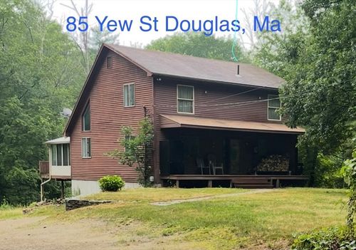85 Yew St, Douglas, MA, 01516-2417 | Card Image