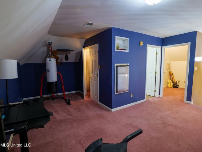 Upper Level | Image 15