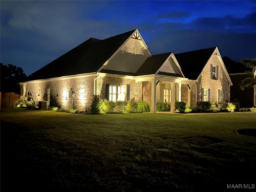 235 Midland Dr, Wetumpka, AL, 36093-3462 | Card Image