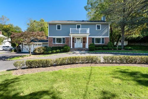 15 Rockinghorse Trl, Rye Brook, NY, 10573-1006 | Card Image