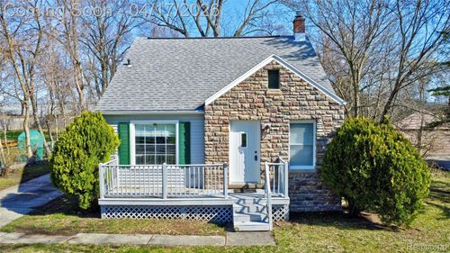 3556 Brookdale Ln, Waterford, MI, 48328-3514 | Card Image