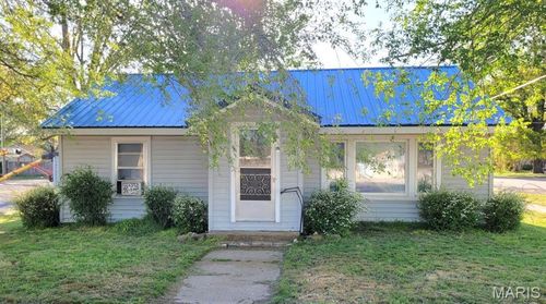 314 N Drake St, Bernie, MO, 63822-9440 | Card Image