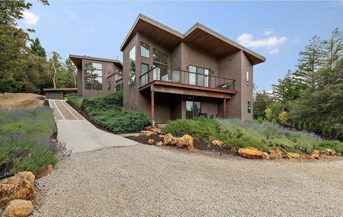 13755 Skyline Blvd, Los Gatos, CA, 95033-9588 | Card Image
