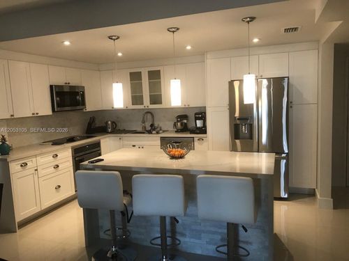 417-19390 Collins Avenue, Sunny Isles Beach, FL, 33160 | Card Image
