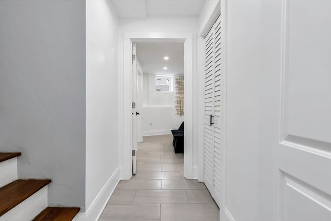 APT-1 - 162 W Concord St, Condo with 2 bedrooms, 2 bathrooms and 1 parking in Boston MA | Image 18